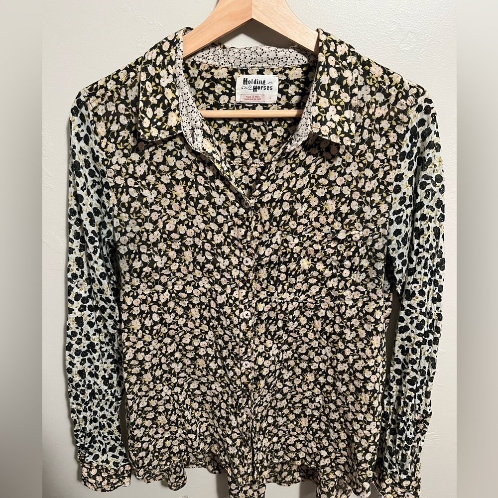 Anthropologie Holding Horses Contrasting Floral Patterned Button Down Blouse 6 - Picture 2 of 12